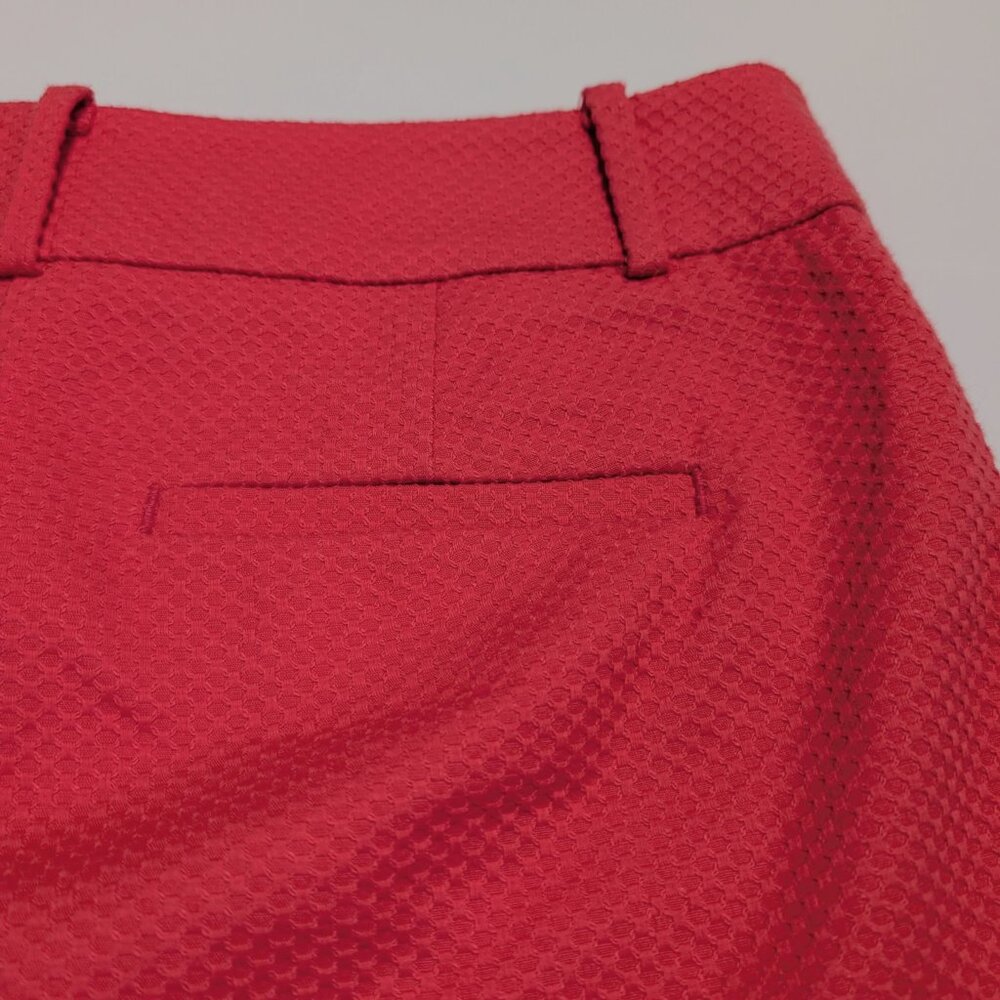 Ann Taylor Loft, The Riviera Short, Pink with scalloped edge, size 6 - Picture 10 of 12